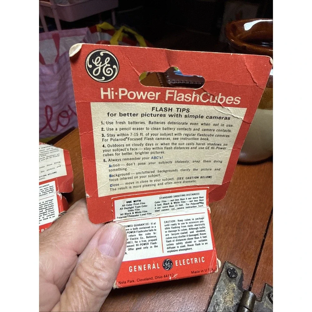 2 GE Hi-Power FlashCubes For Polaroid Focused Flash Cameras Vintage